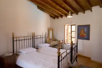 Porfyrios Country House