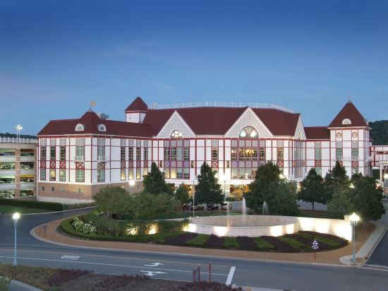 Hollywood Casino & Hotel