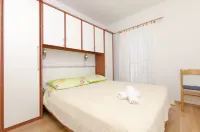 Apartments Marija Jug - 3-Star