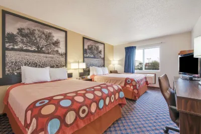 Super 8 by Wyndham College Station Hotels in College Station