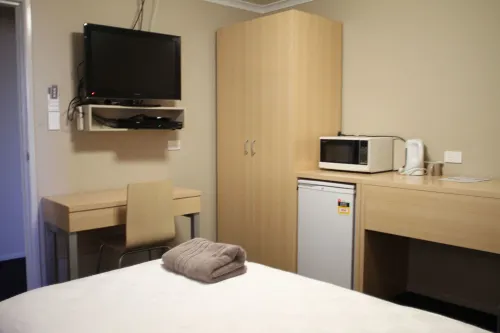 Irish Club Accommodation Hotels in Fisher