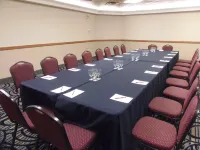 Rosslyn Inn & Suites