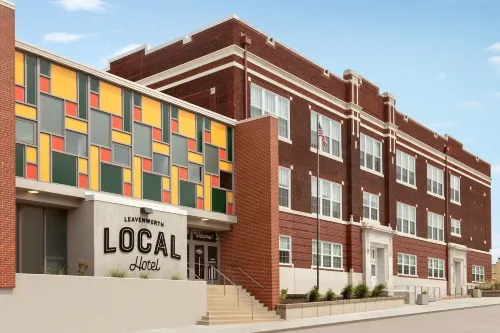 Leavenworth Local Hotel Hotels in Lansing