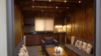 شاليهات فاريا فنادق في فاريا