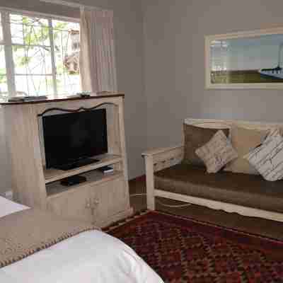 Stoep Cafe Guest House Rooms