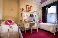 Creston Villa Guest House Hotels in North Kesteven District