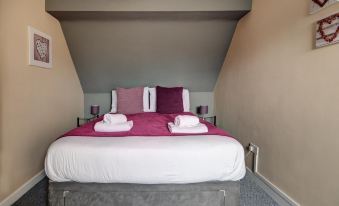 Walkers Court 3 Bedroom Apartment