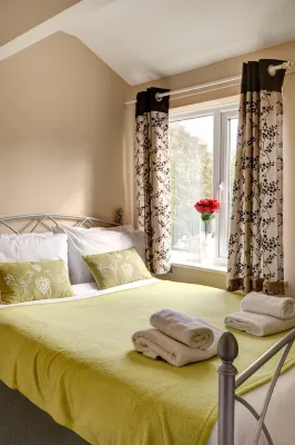 Walkers Court 3 Bedroom Apartment - 4-Star