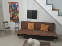 Chic Buenos Aires Apartment with City Views リニエルス駅周辺のホテル
