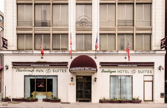 彼得伯勒套房酒店