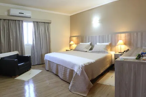 Hotel Jaguar فنادق في أوبيرابا