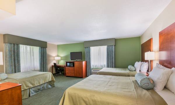 AmericInn by Wyndham des Moines Airport
