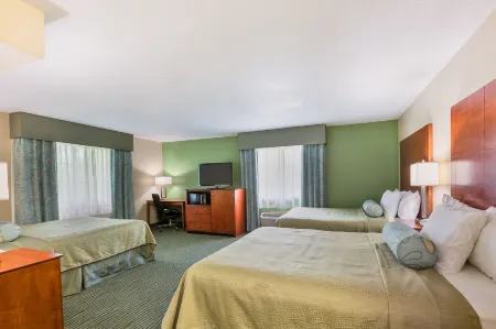 AmericInn by Wyndham des Moines Airport Отели в г. Норуолк
