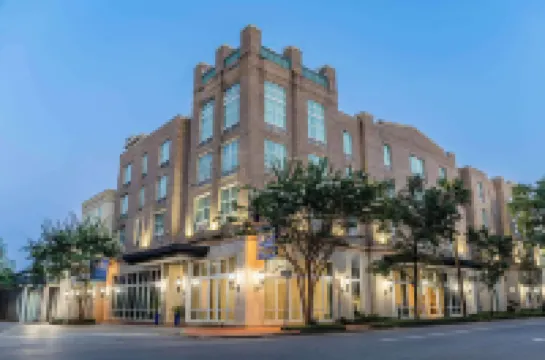 Tryp by Wyndham Savannah Downtown/Historic District