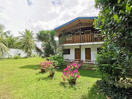 La Vida Hostel Samal Island