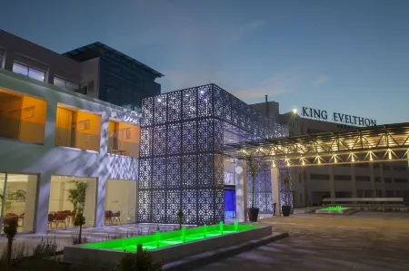 King Evelthon Beach Hotel & Resort