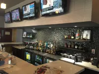 Park Inn by Radisson Toronto-Markham - ที่มีบาร์