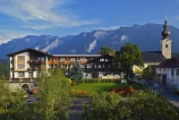 Kurhotel Schlossberghof Marzoll Отели рядом с достопримечательностью «Stadtkirche St Nikolaus»