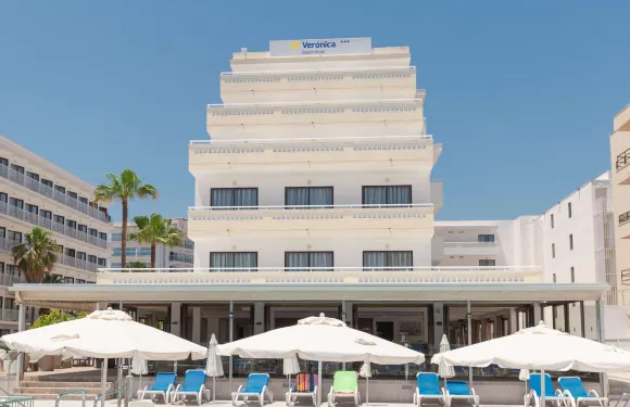 R2 維若妮卡酒店