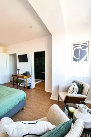 ArchiSuites Отели рядом с достопримечательностью «Baroque Library - University of Coimbra»