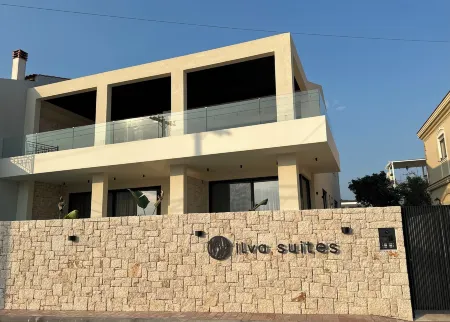 Ilva Suites Отели рядом с достопримечательностью «Тиринф»