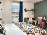 Ténéo Apparthôtel Bordeaux Maritime - Cité du Vin Hotels near Darwin Ecosystem