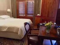 Foxwood House Boutique Hotel