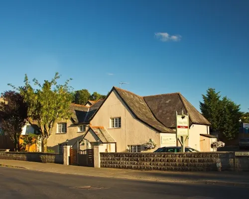 Tinhay Mill Hotels in Lifton