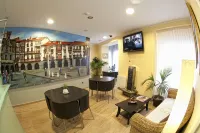 Pensión Jade Hotels in Laredo