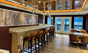 Lake View Suites