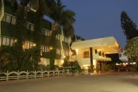 Hotel Parisutham - 3-Star
