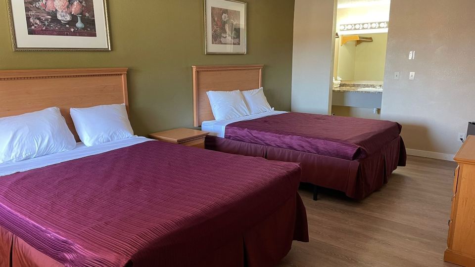 Centralia Inn