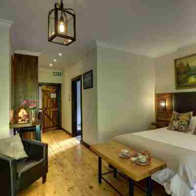 Malachite Manor Rooms