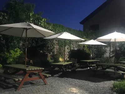 Crown Inn Hotels near Rhayader Riverside Walk