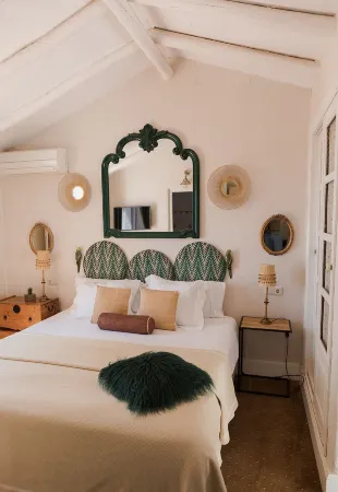 Posada Morisca Charming Hotel Boutique Отели рядом с достопримечательностью «Mirador Barranco del Rio Higueron»