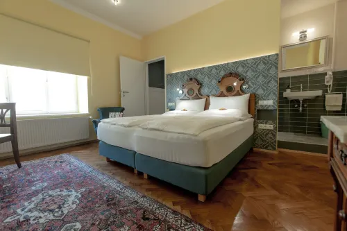 Der Eberhard - Sleep & Dine A9 Exit 133 - Homestays