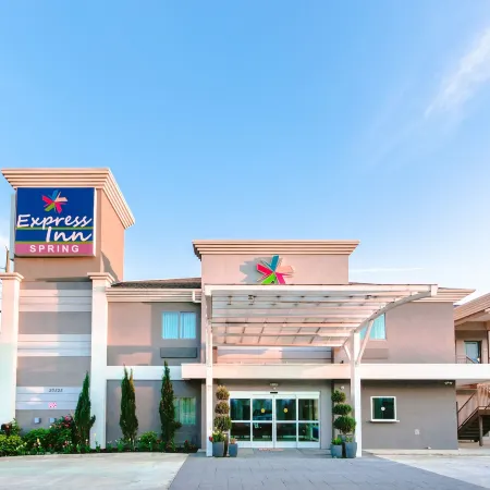 Express Inn - Spring Отели рядом с достопримечательностью «Аквапарк "Сплэштаун"»