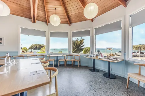 Kaiteriteri Recreation Reserve Cabins - Parkplatz