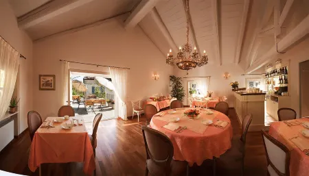 Marcarini Agriturismo Отели рядом с достопримечательностью «La Casetta del Castello»