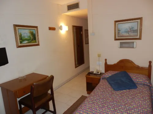 Hotel Restaurante Salvadora Hotels in Elda