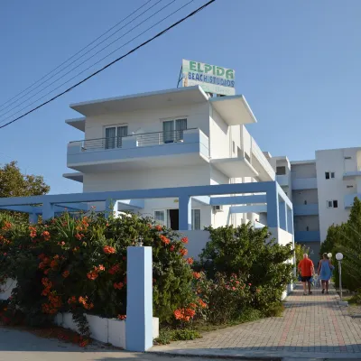 爾必達海灘一室公寓酒店 鄰近阿凡多海滩的酒店