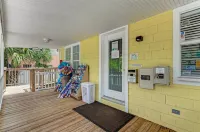 Cozy Cottage Retreat at Tradewind Resort #32 in Bradenton Beach