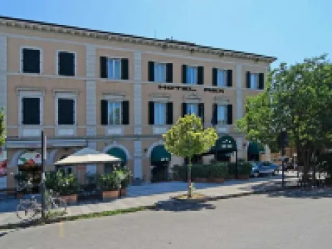 โรงแรมเร็กซ์ โรงแรมในลุกกา