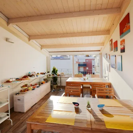 Miramed Rooms
