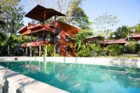 Jungle Lodge at Wild Sun Rescue Center - 3 stelle