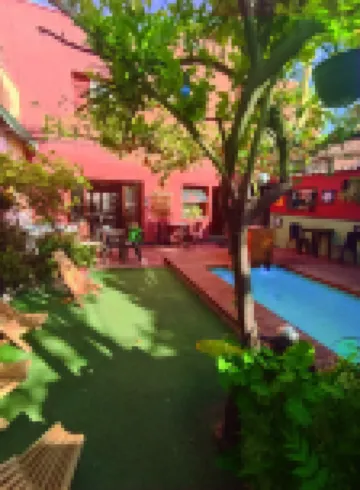 門多查艾斯塔星旅舍