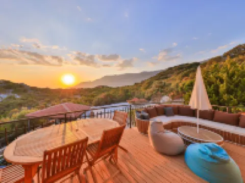 ฮิลเฮ้าส์ ประจำผู้ใหญ่เท่านั้น