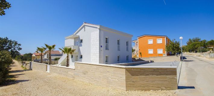 Apartments Villa V Ξενοδοχεία στην πόλη Vir