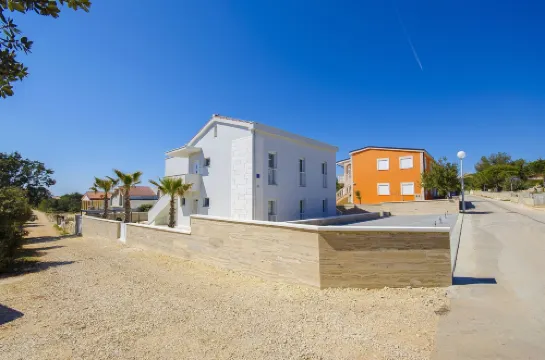Apartments Villa V