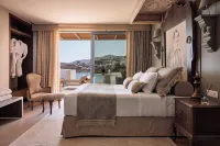 Kythnos Bay Hotel - Pet friendly